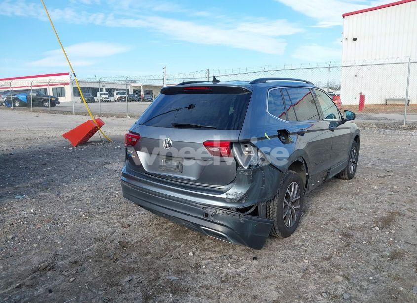 Photo 4 of 2019 Volkswagen Tiguan 2.0T SE/2.0T SEL/2.0T SEL R-LINE/2.0T SEL R-LINE BLACK (VIN 3VV3B7AXXKM155376)