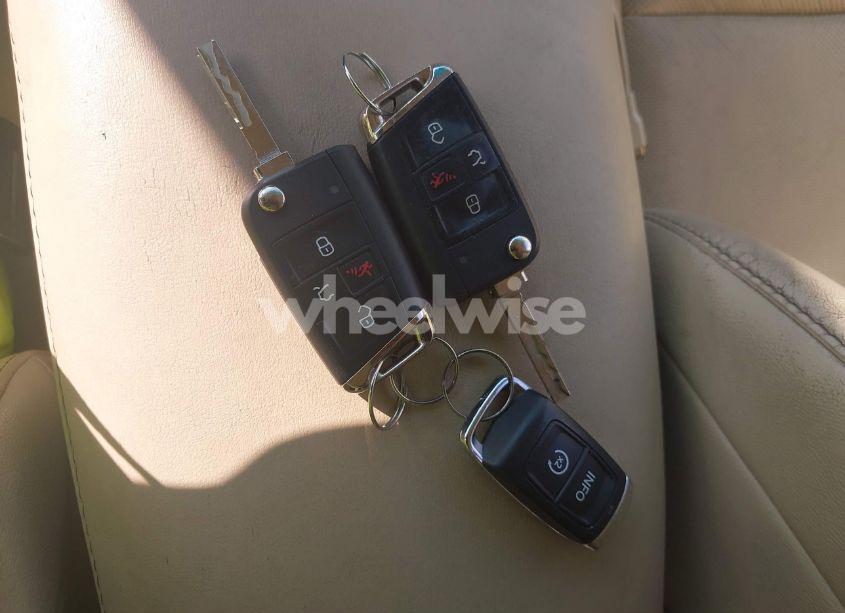 Photo 11 of 2019 Volkswagen Tiguan 2.0T SE/2.0T SEL/2.0T SEL R-LINE/2.0T SEL R-LINE BLACK (VIN 3VV3B7AXXKM156687)