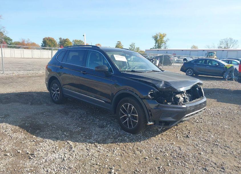 2020 Volkswagen Tiguan 2.0T SE/2.0T SE R-LINE BLACK/2.0T SEL (VIN 3VV3B7AXXLM106499) main photo