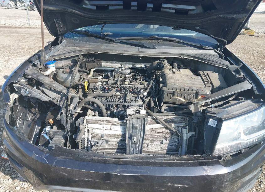 Photo 10 of 2020 Volkswagen Tiguan 2.0T SE/2.0T SE R-LINE BLACK/2.0T SEL (VIN 3VV3B7AXXLM106499)