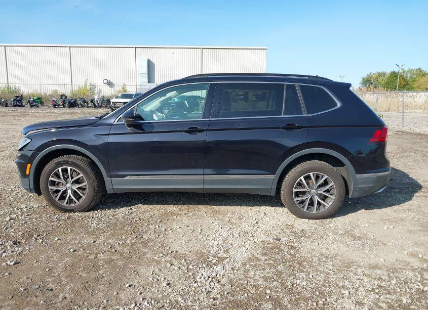 Photo 14 of 2020 Volkswagen Tiguan 2.0T SE/2.0T SE R-LINE BLACK/2.0T SEL (VIN 3VV3B7AXXLM106499)