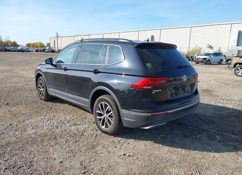 Photo 3 of 2020 Volkswagen Tiguan 2.0T SE/2.0T SE R-LINE BLACK/2.0T SEL (VIN 3VV3B7AXXLM106499)