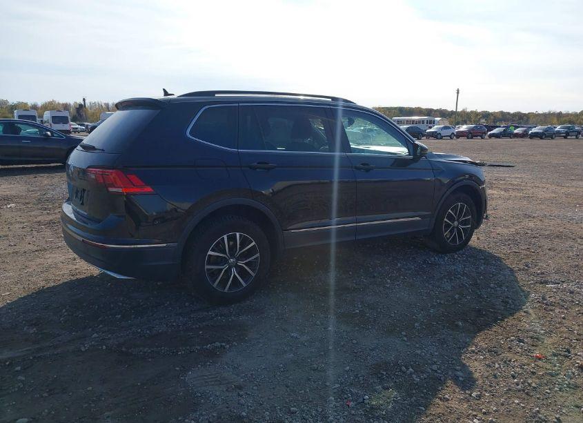 Photo 4 of 2020 Volkswagen Tiguan 2.0T SE/2.0T SE R-LINE BLACK/2.0T SEL (VIN 3VV3B7AXXLM106499)