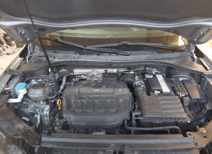 Photo 10 of 2020 Volkswagen Tiguan (VIN 3VV3B7AXXLM137283)