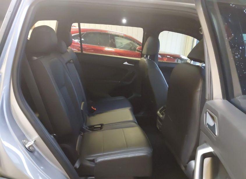 Photo 8 of 2020 Volkswagen Tiguan (VIN 3VV3B7AXXLM137283)