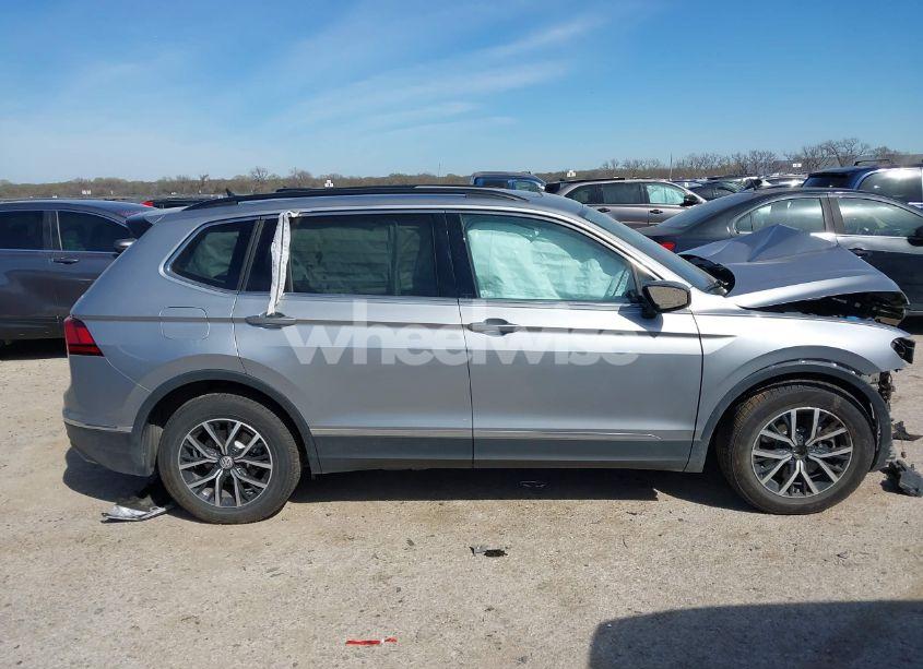 Photo 12 of 2021 Volkswagen Tiguan 2.0T SE/2.0T SE R-LINE BLACK/2.0T SEL (VIN 3VV3B7AXXMM116774)