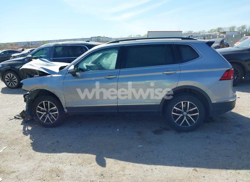 Photo 13 of 2021 Volkswagen Tiguan 2.0T SE/2.0T SE R-LINE BLACK/2.0T SEL (VIN 3VV3B7AXXMM116774)
