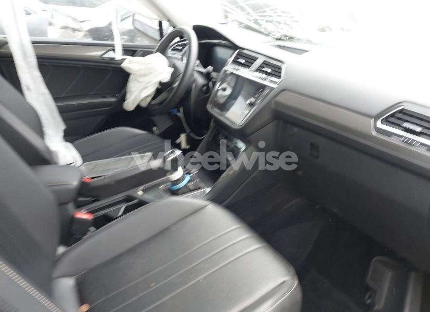 Photo 5 of 2022 Volkswagen Tiguan 2.0T SE (VIN 3VV3B7AXXNM117019)