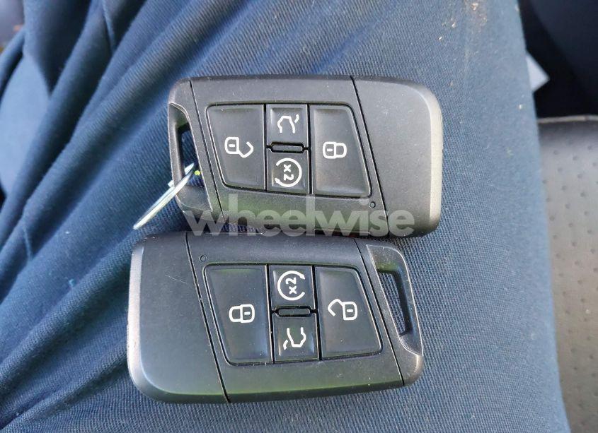 Photo 11 of 2024 Volkswagen Tiguan (VIN 3VV3B7AXXRM012681)