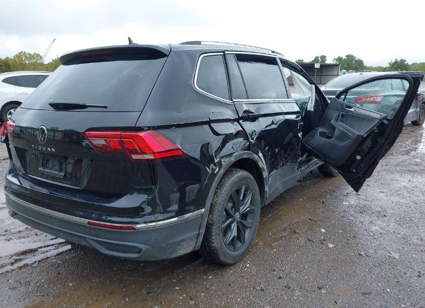 Photo 4 of 2024 Volkswagen Tiguan 2.0T SE/WOLFSBURG EDITION (VIN 3VV3B7AXXRM127555)