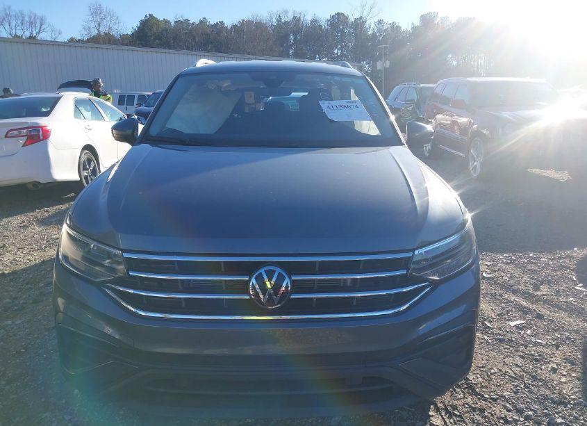 Photo 12 of 2024 Volkswagen Tiguan 2.0T SE/WOLFSBURG EDITION (VIN 3VV3B7AXXRM127782)
