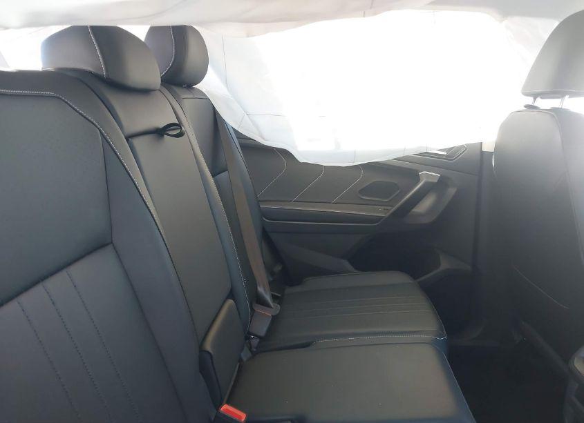 Photo 8 of 2024 Volkswagen Tiguan 2.0T SE/WOLFSBURG EDITION (VIN 3VV3B7AXXRM127782)