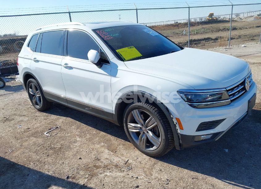 2019 Volkswagen Tiguan 2.0T SEL PREMIUM/2.0T SEL PREMIUM R-LINE (VIN 3VV4B7AX0KM007788) main photo