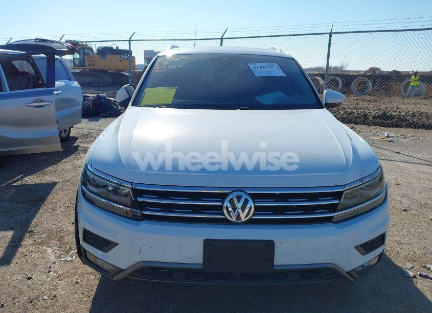 Photo 12 of 2019 Volkswagen Tiguan 2.0T SEL PREMIUM/2.0T SEL PREMIUM R-LINE (VIN 3VV4B7AX0KM007788)