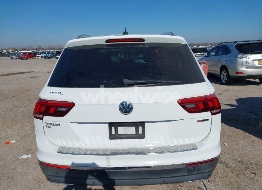 Photo 16 of 2019 Volkswagen Tiguan 2.0T SEL PREMIUM/2.0T SEL PREMIUM R-LINE (VIN 3VV4B7AX0KM007788)