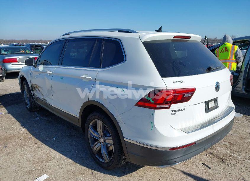 Photo 3 of 2019 Volkswagen Tiguan 2.0T SEL PREMIUM/2.0T SEL PREMIUM R-LINE (VIN 3VV4B7AX0KM007788)