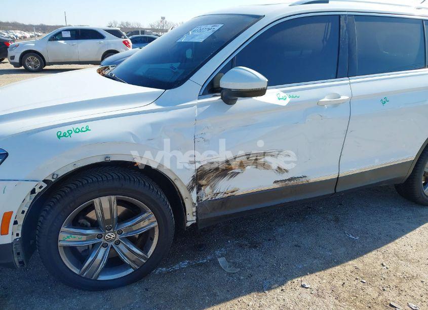 Photo 6 of 2019 Volkswagen Tiguan 2.0T SEL PREMIUM/2.0T SEL PREMIUM R-LINE (VIN 3VV4B7AX0KM007788)