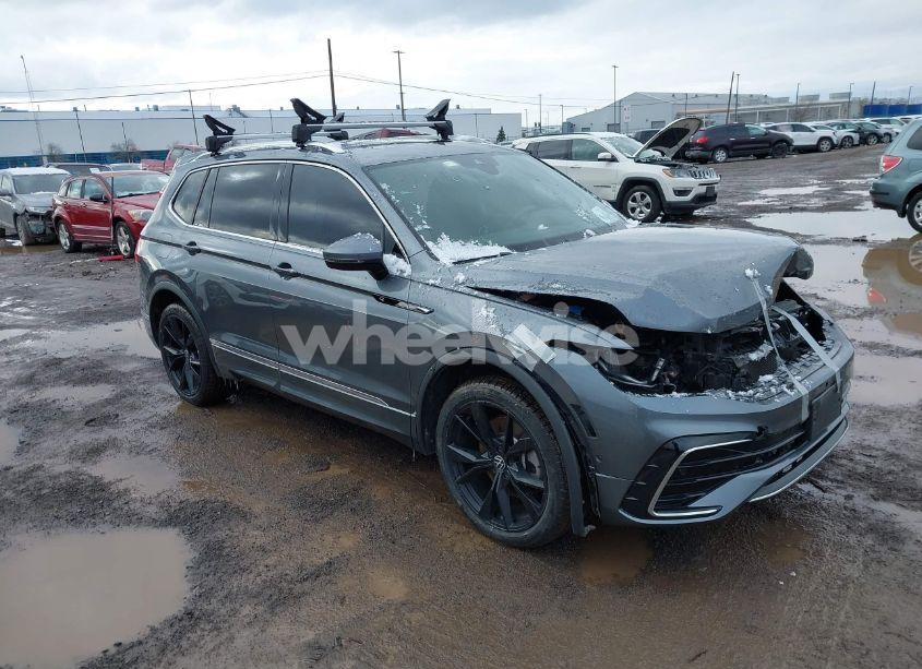 2022 Volkswagen Tiguan 2.0T SEL R-LINE (VIN 3VV4B7AX0NM151894) main photo