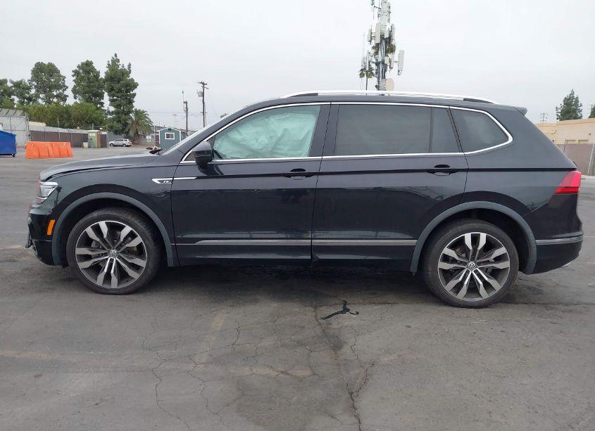 Photo 14 of 2018 Volkswagen Tiguan SEL PREMIUM (VIN 3VV4B7AX1JM187961)