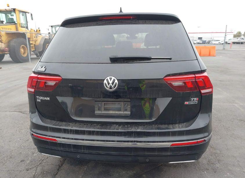 Photo 16 of 2018 Volkswagen Tiguan SEL PREMIUM (VIN 3VV4B7AX1JM187961)