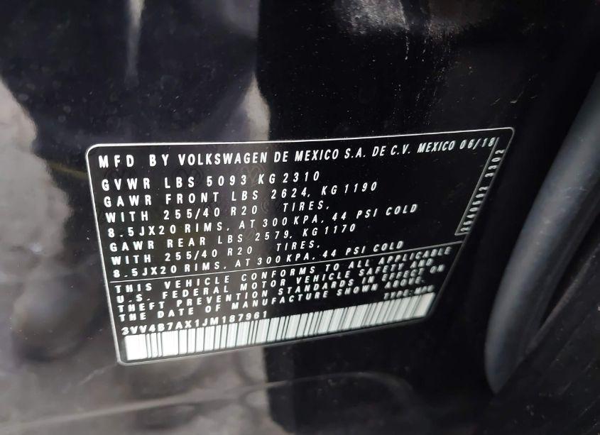 Photo 9 of 2018 Volkswagen Tiguan SEL PREMIUM (VIN 3VV4B7AX1JM187961)