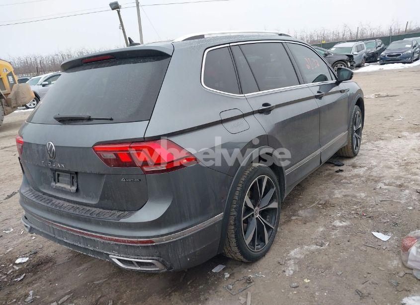 Photo 4 of 2022 Volkswagen Tiguan 2.0T SEL R-LINE (VIN 3VV4B7AX1NM159048)