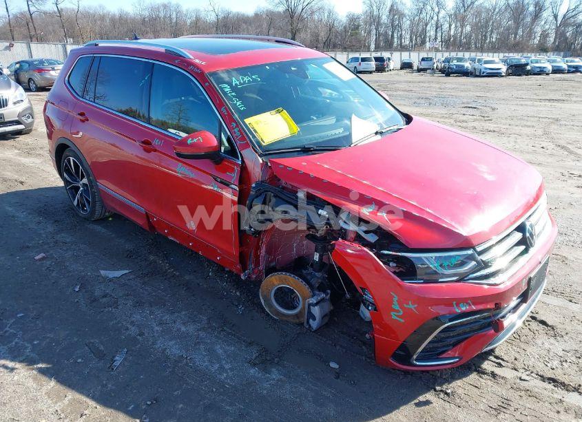 2024 Volkswagen Tiguan 2.0T SEL R-LINE (VIN 3VV4B7AX1RM154499) main photo