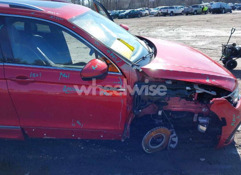 Photo 19 of 2024 Volkswagen Tiguan 2.0T SEL R-LINE (VIN 3VV4B7AX1RM154499)