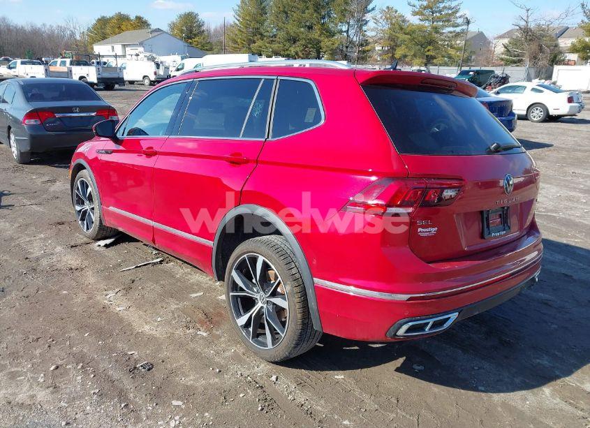 Photo 3 of 2024 Volkswagen Tiguan 2.0T SEL R-LINE (VIN 3VV4B7AX1RM154499)