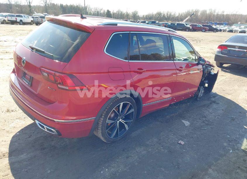 Photo 4 of 2024 Volkswagen Tiguan 2.0T SEL R-LINE (VIN 3VV4B7AX1RM154499)