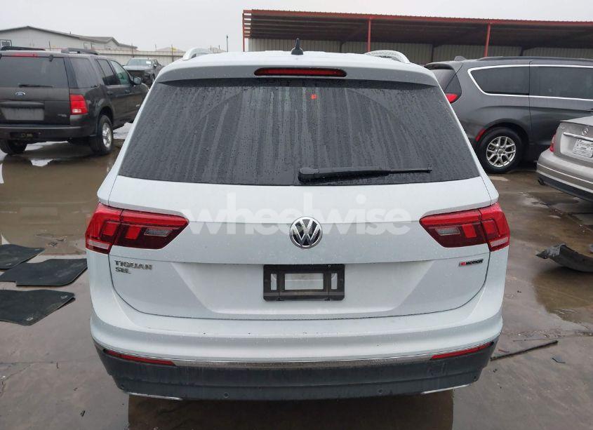 Photo 16 of 2019 Volkswagen Tiguan 2.0T SEL PREMIUM/2.0T SEL PREMIUM R-LINE (VIN 3VV4B7AX2KM053803)