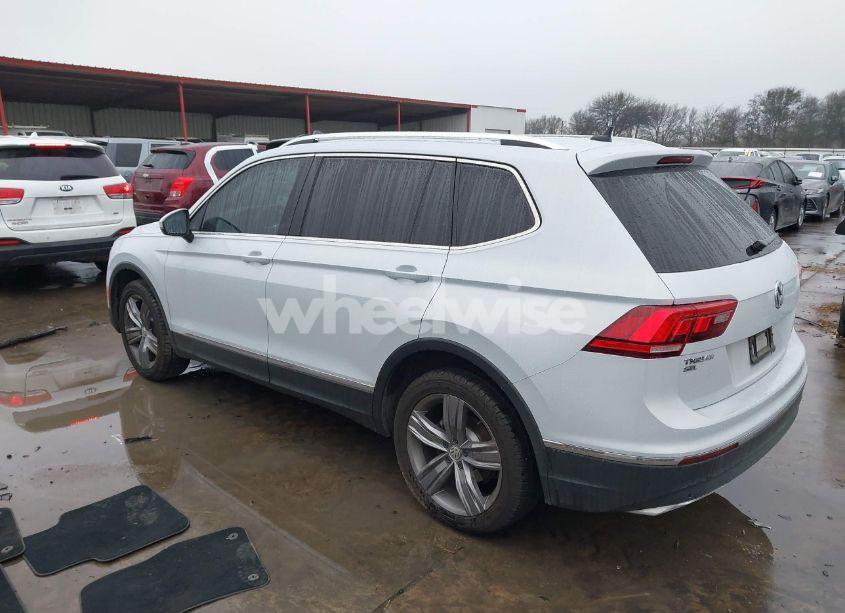 Photo 3 of 2019 Volkswagen Tiguan 2.0T SEL PREMIUM/2.0T SEL PREMIUM R-LINE (VIN 3VV4B7AX2KM053803)