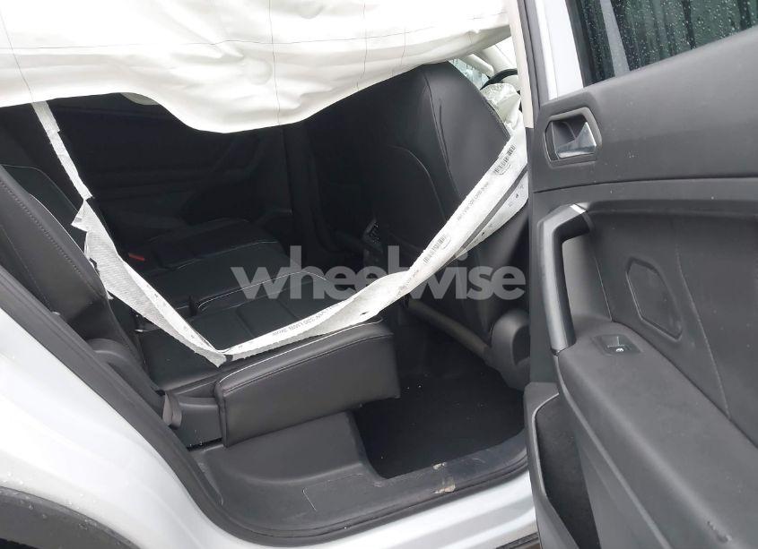 Photo 8 of 2019 Volkswagen Tiguan 2.0T SEL PREMIUM/2.0T SEL PREMIUM R-LINE (VIN 3VV4B7AX2KM053803)