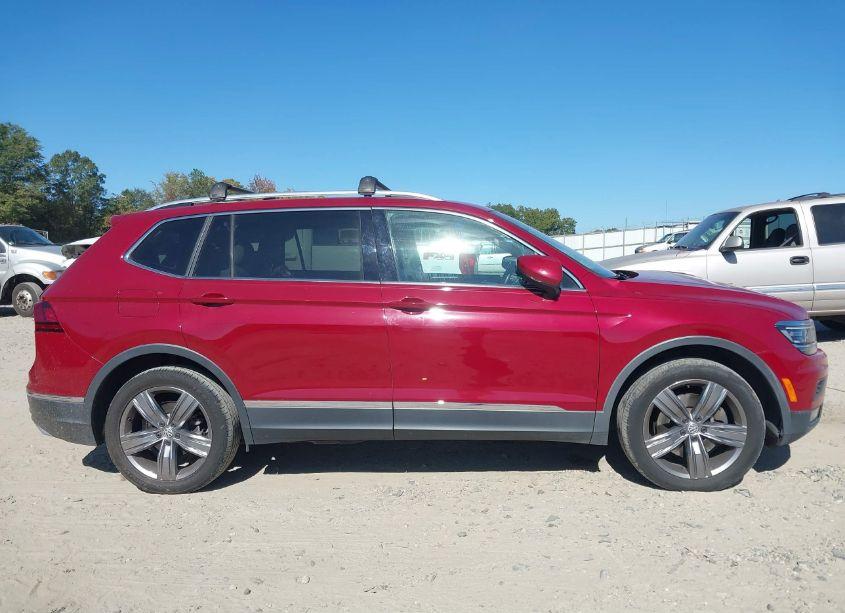 Photo 13 of 2019 Volkswagen Tiguan 2.0T SEL PREMIUM/2.0T SEL PREMIUM R-LINE (VIN 3VV4B7AX2KM156123)