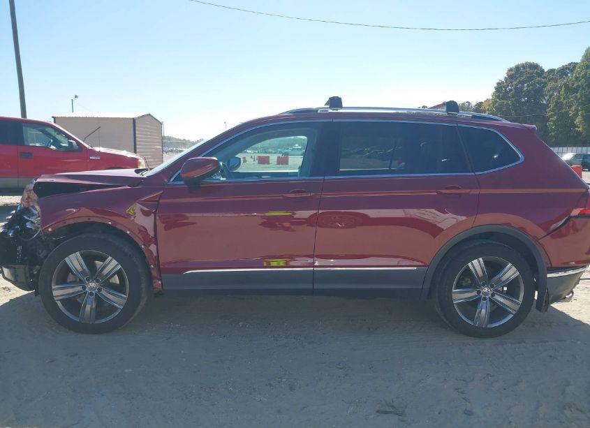 Photo 14 of 2019 Volkswagen Tiguan 2.0T SEL PREMIUM/2.0T SEL PREMIUM R-LINE (VIN 3VV4B7AX2KM156123)