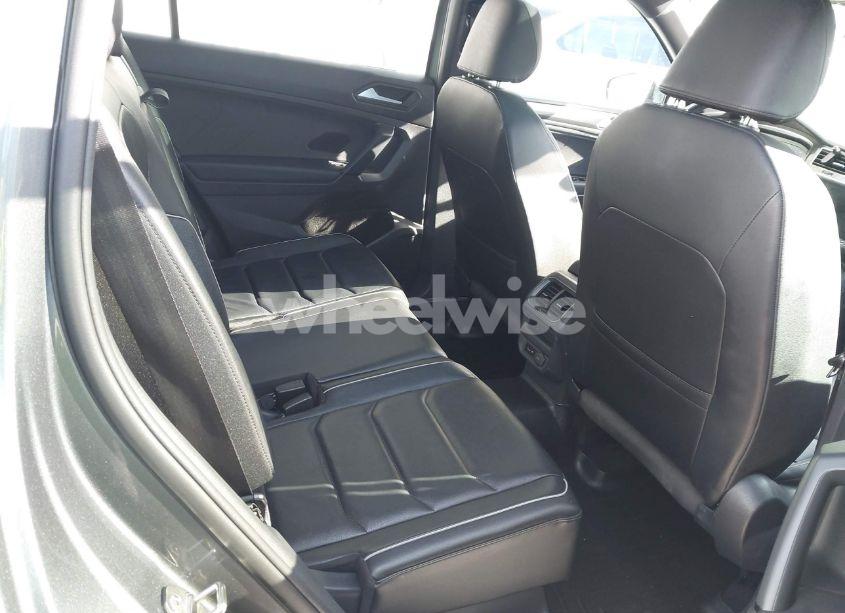 Photo 8 of 2019 Volkswagen Tiguan 2.0T SEL PREMIUM/2.0T SEL PREMIUM R-LINE (VIN 3VV4B7AX2KM175142)