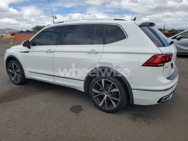 Photo 12 of 2024 VOLKSWAGEN TIGUAN SEL R-LINE BLACK (VIN 3VV4B7AX2RM117039)