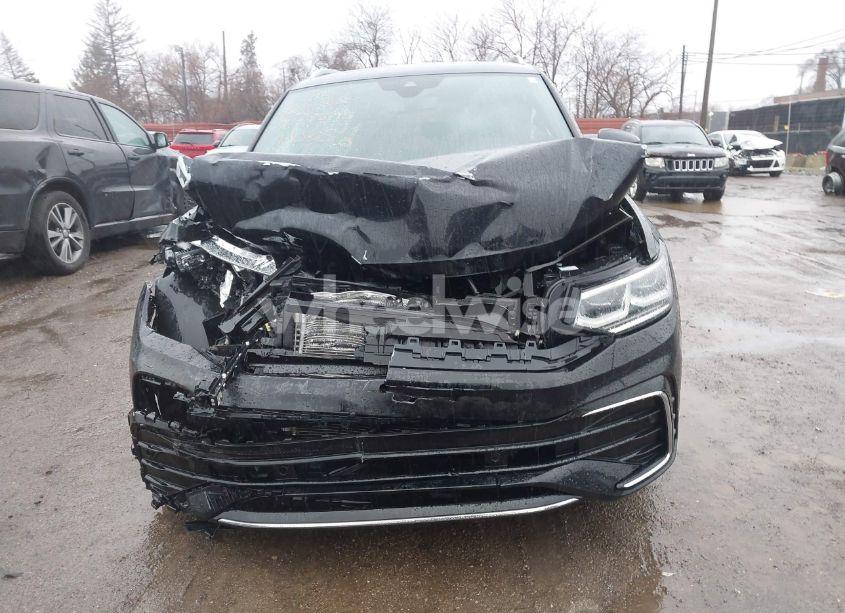 Photo 12 of 2022 Volkswagen Tiguan 2.0T SEL R-LINE (VIN 3VV4B7AX3NM046685)