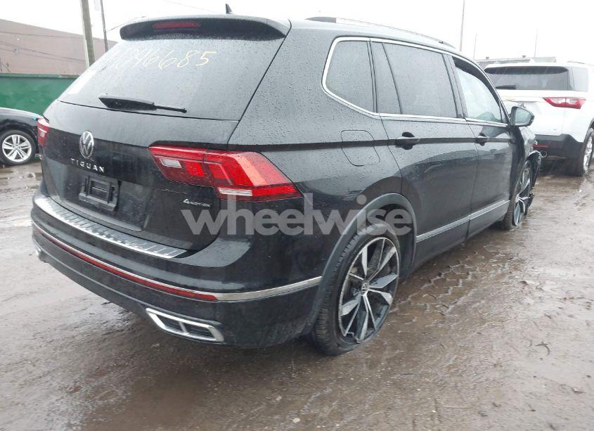 Photo 4 of 2022 Volkswagen Tiguan 2.0T SEL R-LINE (VIN 3VV4B7AX3NM046685)