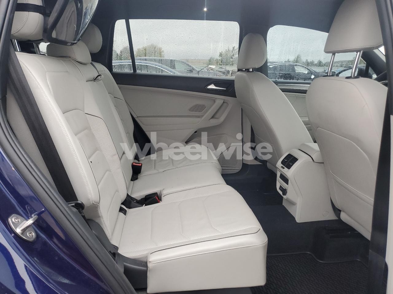 Photo 11 of 2022 VOLKSWAGEN TIGUAN SEL R-LINE (VIN 3VV4B7AX3NM053233)