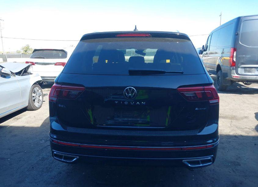 Photo 17 of 2022 Volkswagen Tiguan 2.0T SEL R-LINE (VIN 3VV4B7AX3NM065477)
