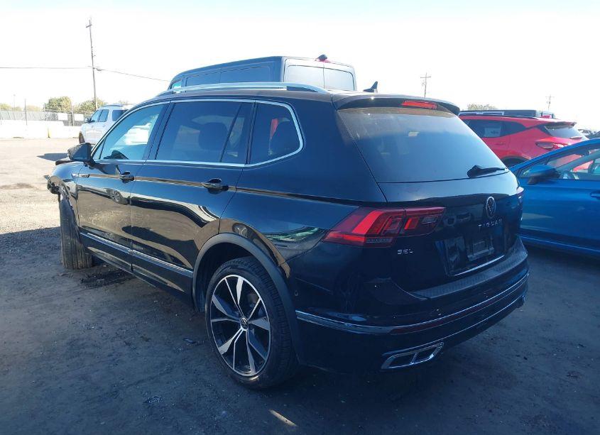 Photo 3 of 2022 Volkswagen Tiguan 2.0T SEL R-LINE (VIN 3VV4B7AX3NM065477)