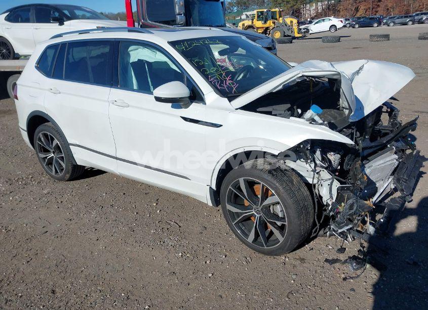 2024 Volkswagen Tiguan 2.0T SEL R-LINE (VIN 3VV4B7AX3RM055151) main photo