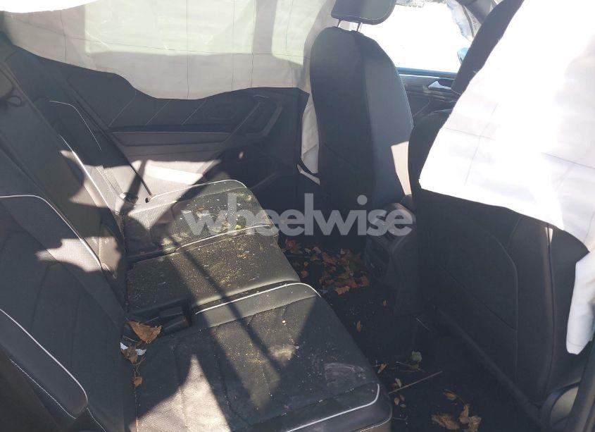 Photo 8 of 2024 Volkswagen Tiguan 2.0T SEL R-LINE (VIN 3VV4B7AX3RM055151)