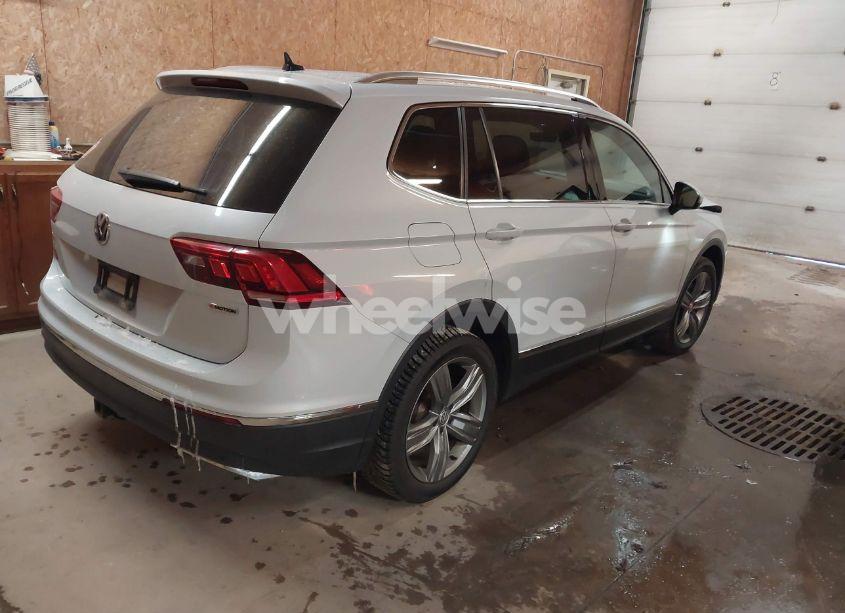Photo 4 of 2019 Volkswagen Tiguan 2.0T SEL PREMIUM/2.0T SEL PREMIUM R-LINE (VIN 3VV4B7AX4KM039045)
