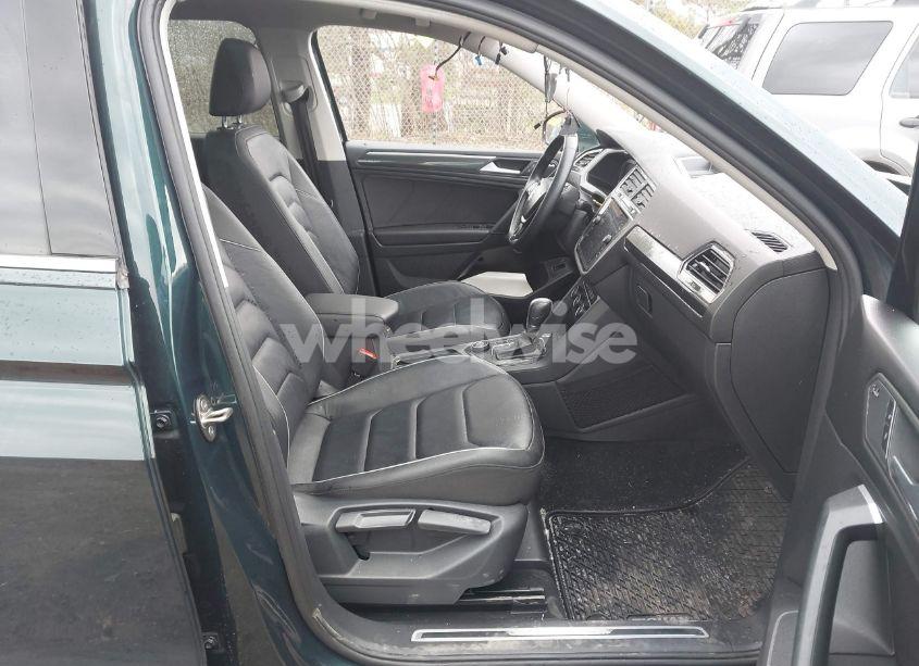 Photo 5 of 2019 Volkswagen Tiguan 2.0T SEL PREMIUM/2.0T SEL PREMIUM R-LINE (VIN 3VV4B7AX4KM125438)