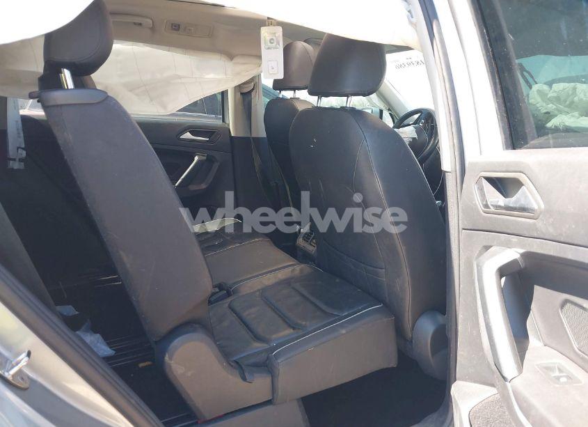 Photo 8 of 2019 Volkswagen Tiguan 2.0T SEL PREMIUM/2.0T SEL PREMIUM R-LINE (VIN 3VV4B7AX5KM085435)