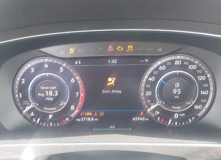 Photo 16 of 2018 Volkswagen Tiguan 2.0T SEL PREMIUM (VIN 3VV4B7AX6JM198938)