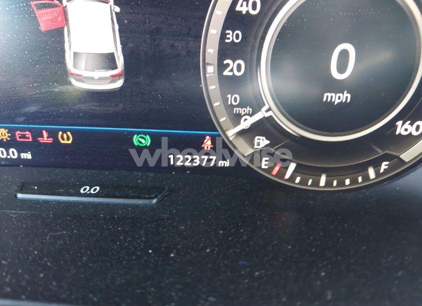 Photo 16 of 2018 Volkswagen Tiguan 2.0T SEL PREMIUM (VIN 3VV4B7AX6JM219111)