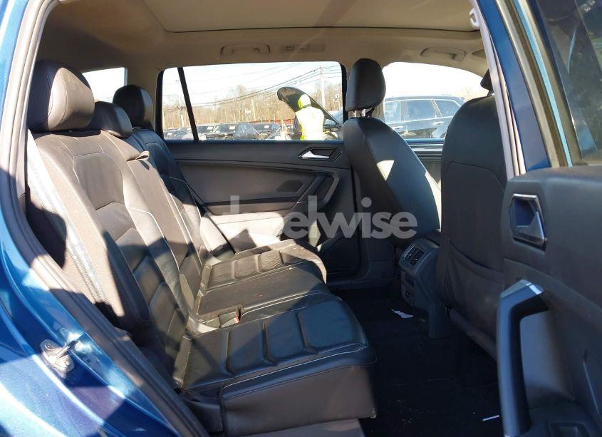 Photo 8 of 2018 Volkswagen Tiguan 2.0T SEL PREMIUM (VIN 3VV4B7AX6JM219111)